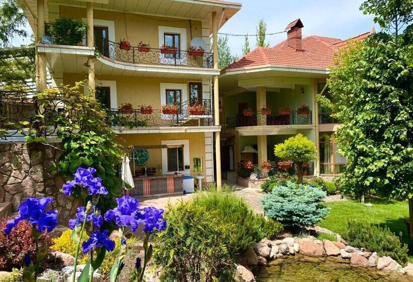 غرفة عائلية, Green Canyon Uzbekistan