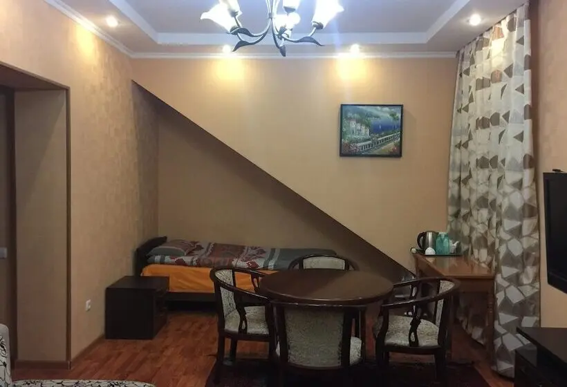 ファミリールーム, Green Canyon Uzbekistan