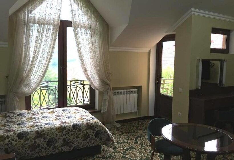 غرفة كومفورت ثلاثية, Green Canyon Uzbekistan