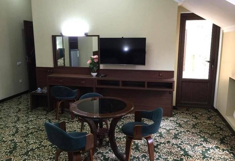 غرفة كومفورت ثلاثية, Green Canyon Uzbekistan