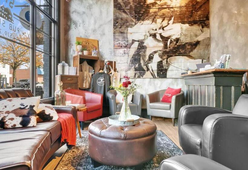 جناح سرير كينج, Heart & Hops Brewery Suites