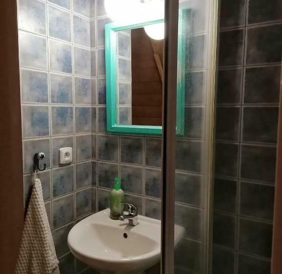 הכלכלה חדר לארבעה עם מקלחת משותפת, Penzion Na Bělidle