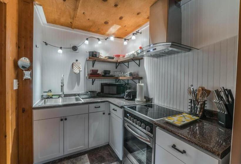 Студио Стандарт Вид на Сад, The Sugar Creek Retreat