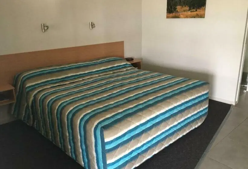 キングサイズベッドのデラックスルーム, Mundubbera Billabong Motor Inn