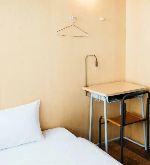 エコノミーシングルルーム, Iwashi Building Hostel