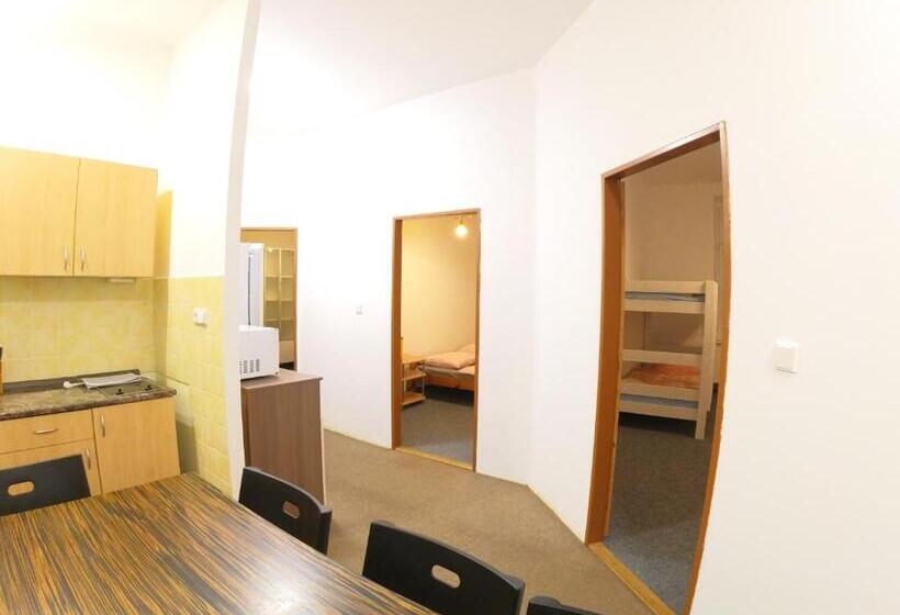 3침실 스위트, Penzion Sportino