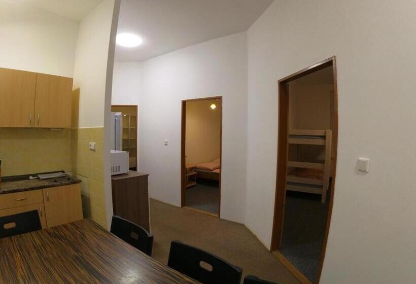 3침실 스위트, Penzion Sportino