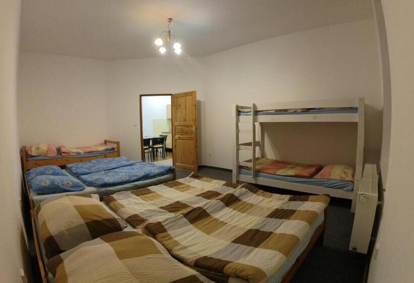 3침실 스위트, Penzion Sportino