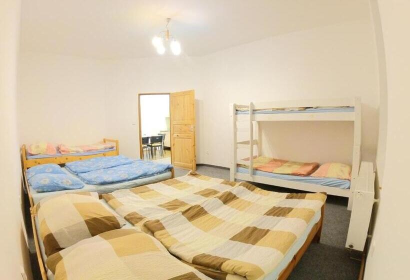 3침실 스위트, Penzion Sportino