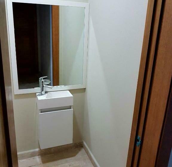 דירת חדר, Koko And Suzy's Ocean Dream