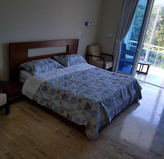 חדר דלוקס לשלושה עם נו לים, Koko And Suzy's Ocean Dream