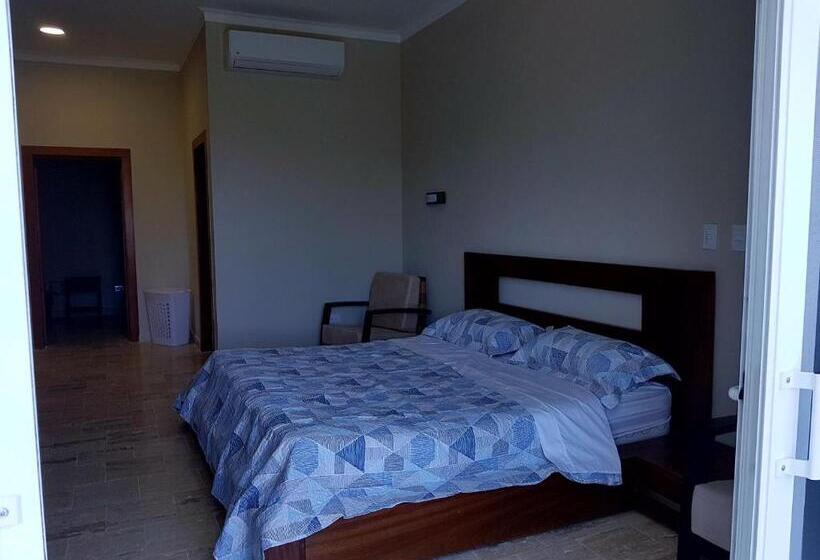 חדר דלוקס לשלושה עם נו לים, Koko And Suzy's Ocean Dream