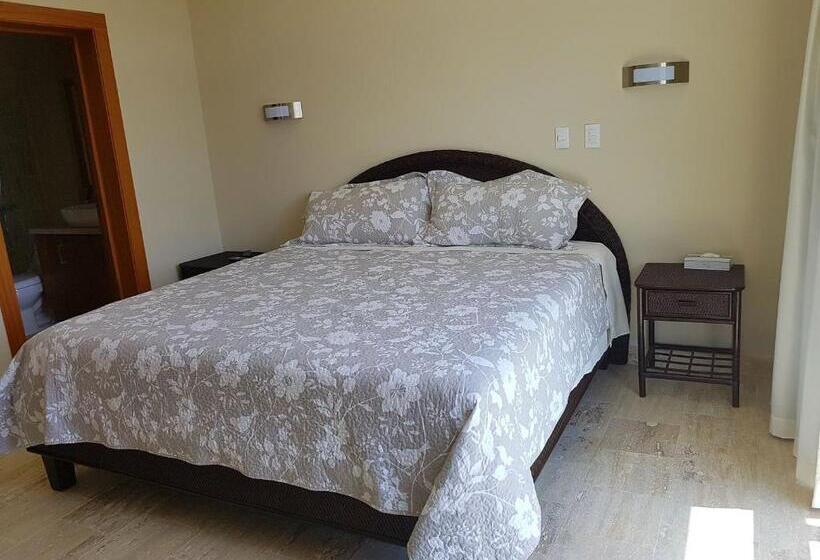 דירת חדר, Koko And Suzy's Ocean Dream