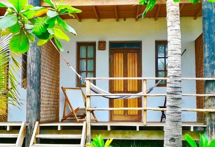 패밀리 룸 가든 전망, Los Cocos De Vichayito