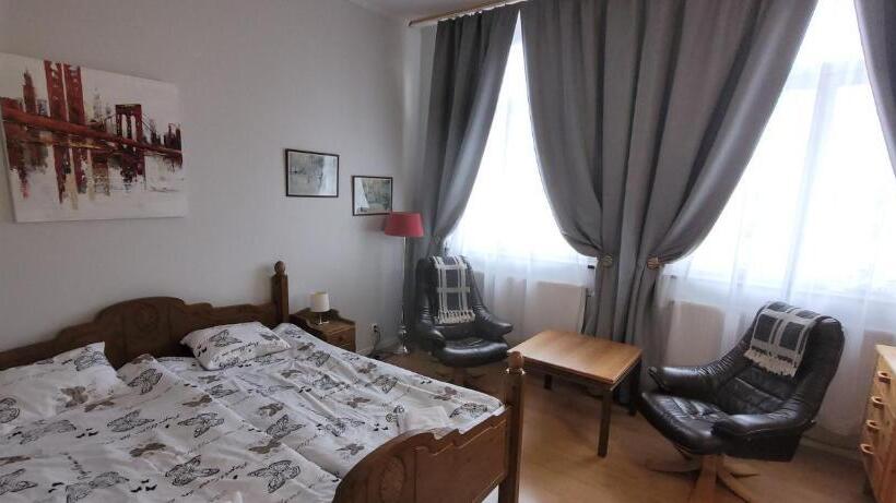 غرفة قياسية مطلّة علي البحر, Skeppsgården B&b