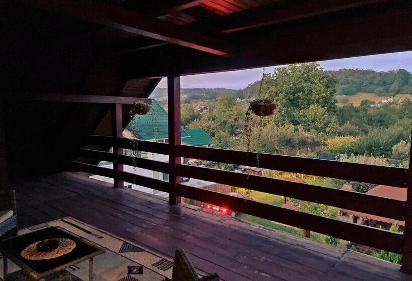 Quarto Triplo Superior, Casa Leu
