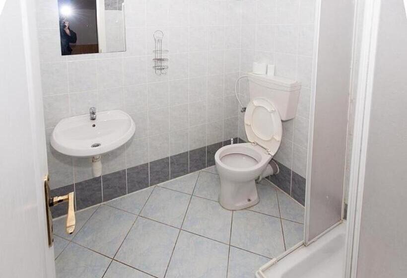 غرفة قياسية, Klub U Námořníka