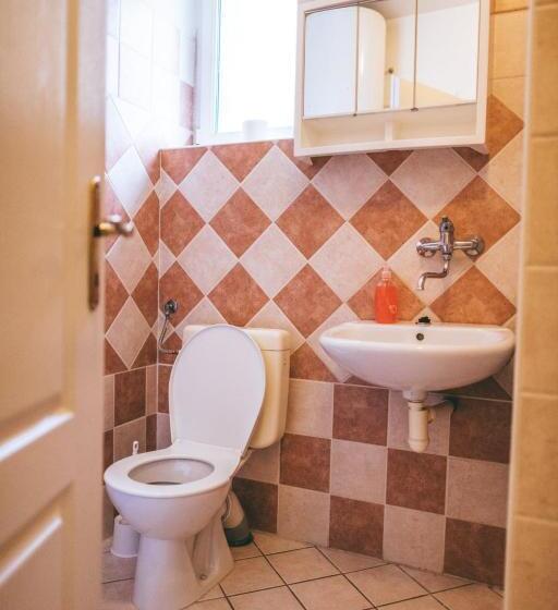 جناح غرفتين نوم, Klub U Námořníka