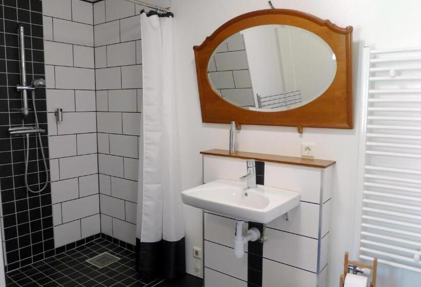 جناح, Lilla Trulla Gårdshotell   Feels Like Home