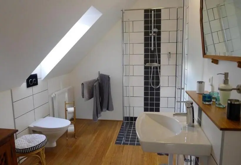 バルコニー付きデラックスルーム, Lilla Trulla Gårdshotell   Feels Like Home