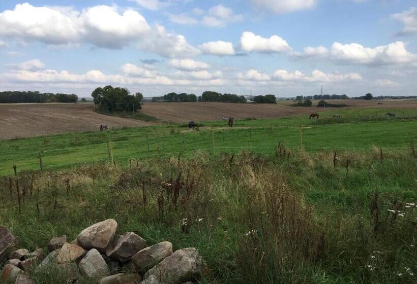 غرفة ديلوكس مطلّة علي الحديقة, Lilla Trulla Gårdshotell   Feels Like Home