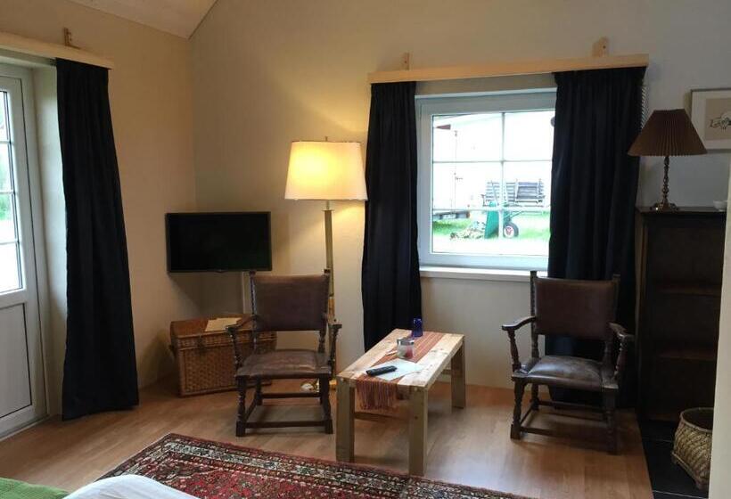 غرفة ديلوكس مطلّة علي الحديقة, Lilla Trulla Gårdshotell   Feels Like Home