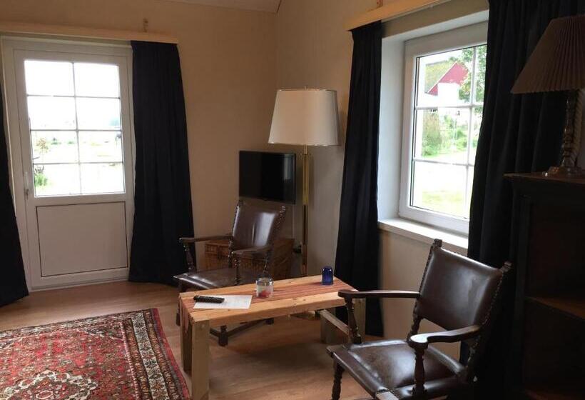 غرفة ديلوكس مطلّة علي الحديقة, Lilla Trulla Gårdshotell   Feels Like Home