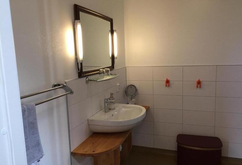 غرفة ديلوكس مطلّة علي الحديقة, Lilla Trulla Gårdshotell   Feels Like Home