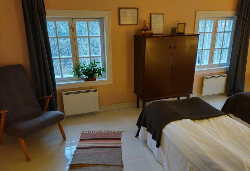 スタンダードトリプルルーム, Brobacka Gästhem