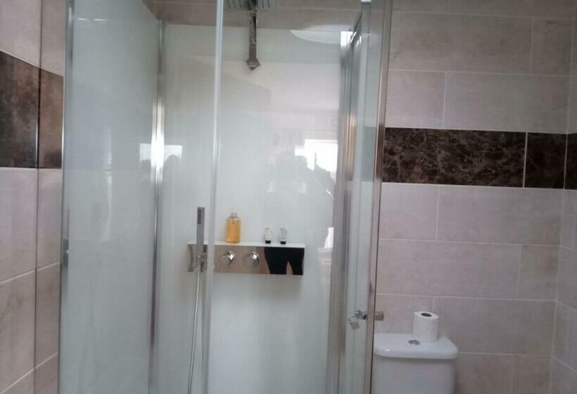 Номер Superior, Fox And Hounds Country Inn