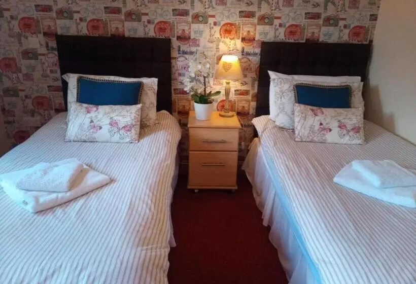 スタンダードルーム, Fox And Hounds Country Inn