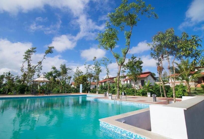 חדר דלוקס נוף בריכה, Eka Resort