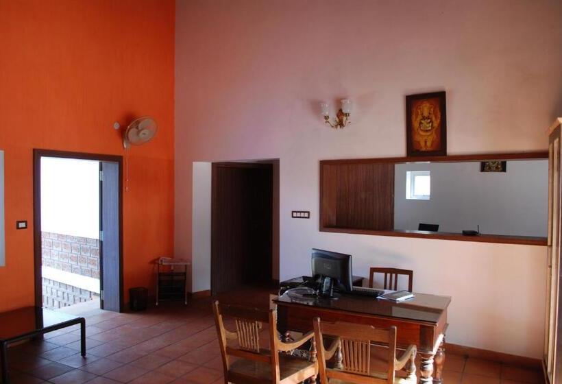 חדר דלוקס נוף בריכה, Eka Resort