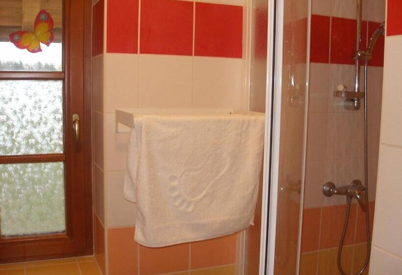 스탠다드 트리플 룸(3인실) 외부 욕실, Ekofarma Bílý Mrak