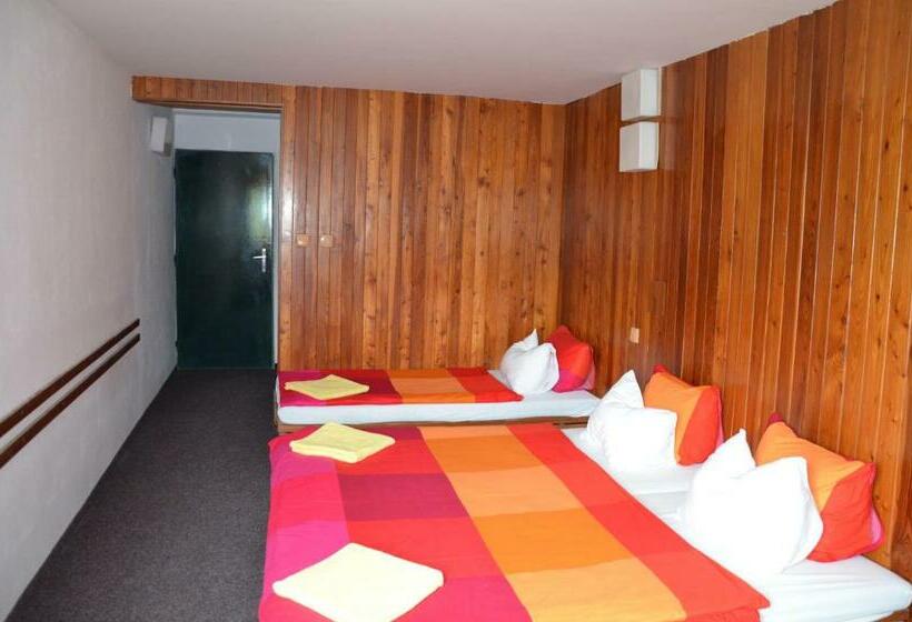 Номер Стандарт Трехместный, Labská Bouda