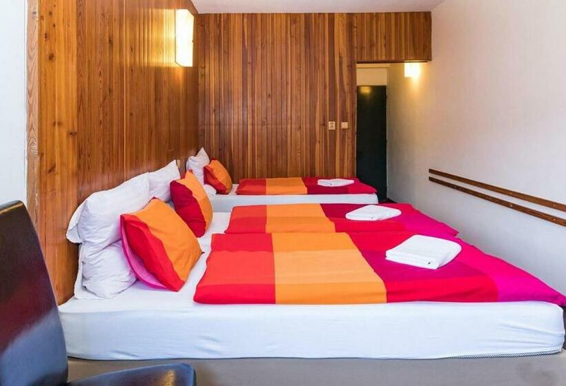 Номер Стандарт Трехместный, Labská Bouda