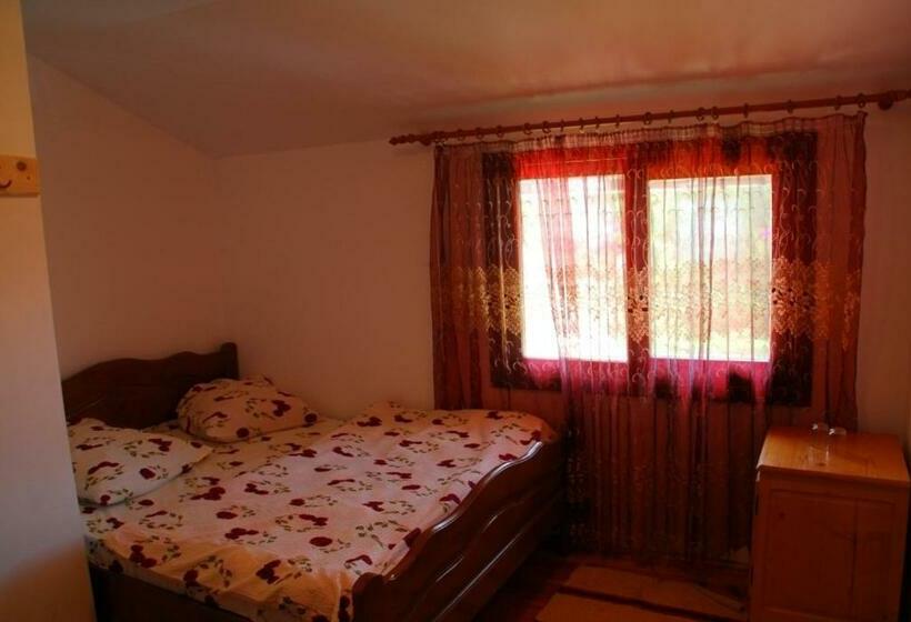 جناح, Pensiunea Scarisoara