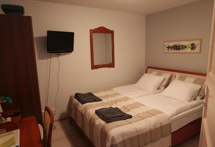 标准间, Urkin Piilopirtti