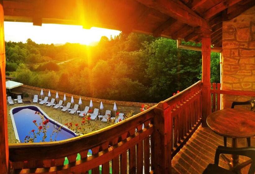 标准间带游泳池, Yakovtsi Inn