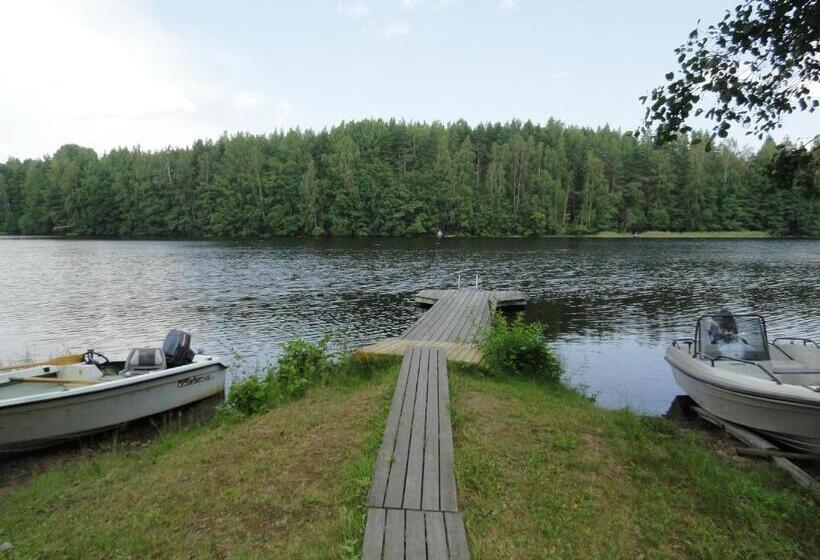 经济四人房间, Kuhasensaari Lomakeskus