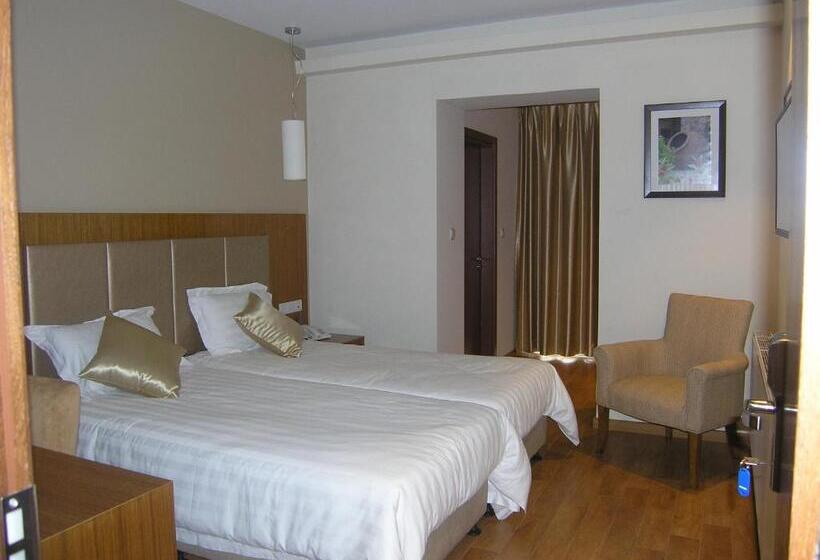 패밀리 룸, Livadia Hotel Kyperounta