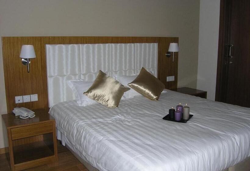 패밀리 룸, Livadia Hotel Kyperounta