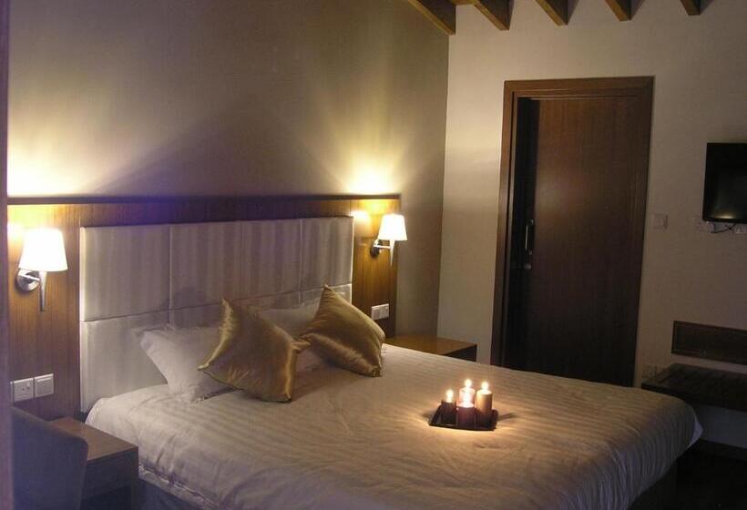 이그제큐티브 스위트, Livadia Hotel Kyperounta