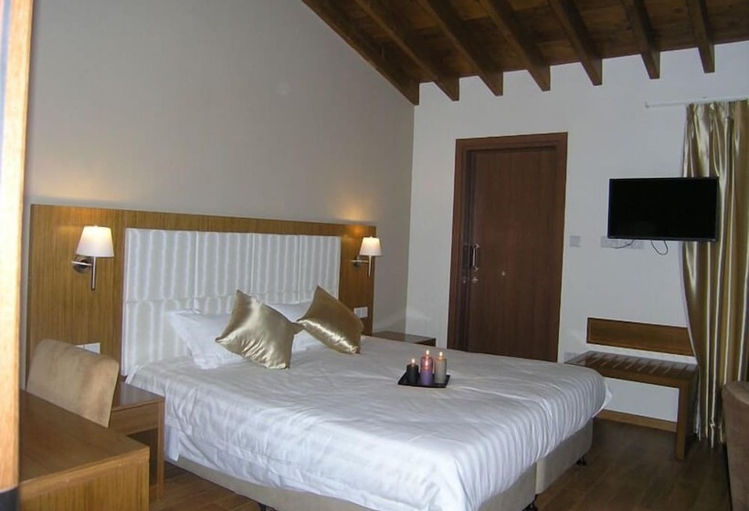 패밀리 룸, Livadia Hotel Kyperounta