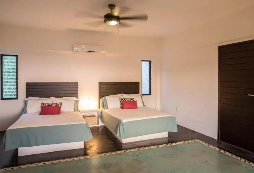 スーペリアースイート, Manta Raya Hotel Right On The Beach
