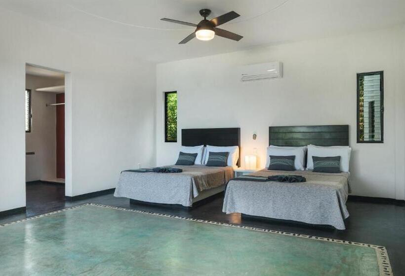 スーペリアースイート, Manta Raya Hotel   Right On The Beach