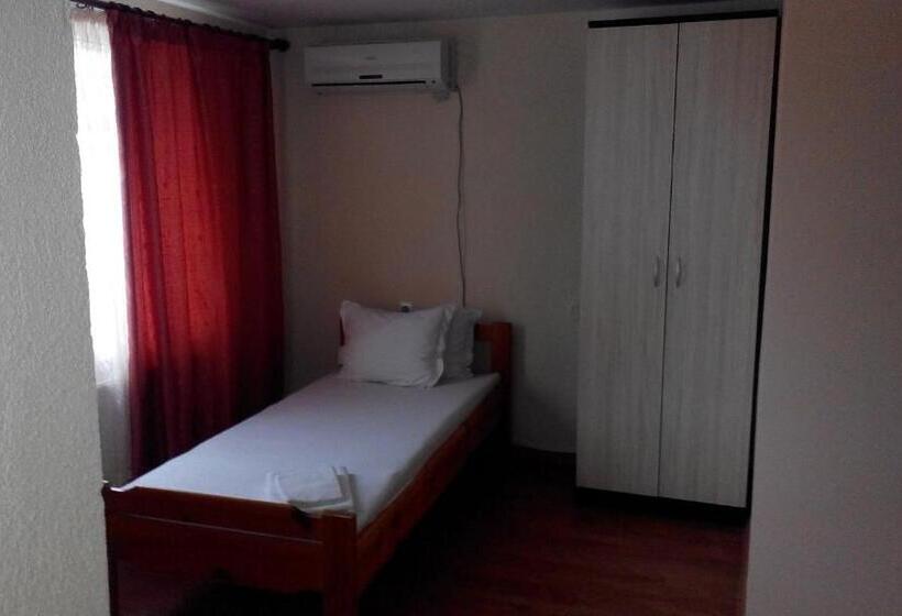 غرفة قياسية فردية, Balabanovata Kashta