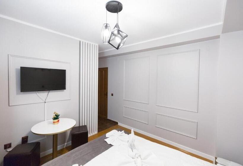 スタンダードルーム, Complex Veverița Rânca