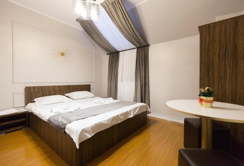 スタンダードルーム, Complex Veverița Rânca