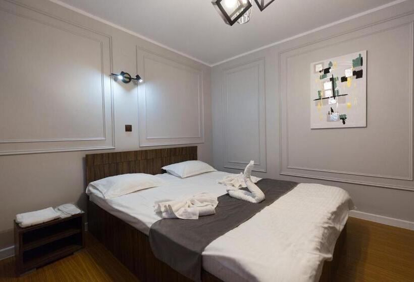 スタンダードルーム, Complex Veverița Rânca